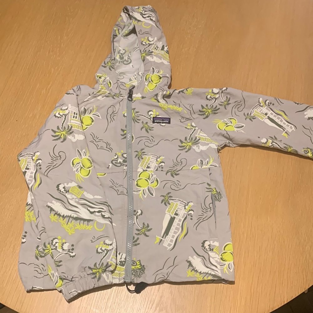 Patagonia boys baggies jacket. Size xs
